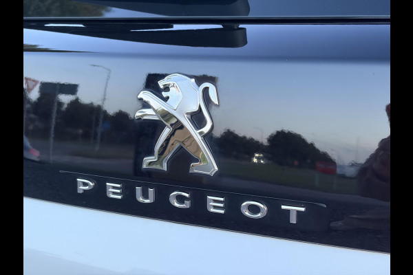 Peugeot 3008 1.2 PureTech Active ✓D-riem vv in 2023✓360° Camera✓Carplay✓Navi✓131pk✓Clima✓Cruise✓Trekhaak✓Dealer Onderhouden✓Bj 11-2019✓Lm velgen✓6 Bak✓Pdc✓N.A.P✓Apk tot 06-2027
