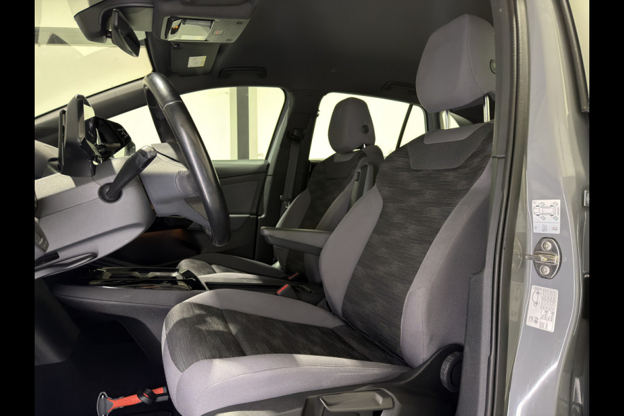 Volkswagen ID.4 City 52 kWh | ACC | Stoelen & Stuur Verwarmd | Apple Carplay / Android Auto