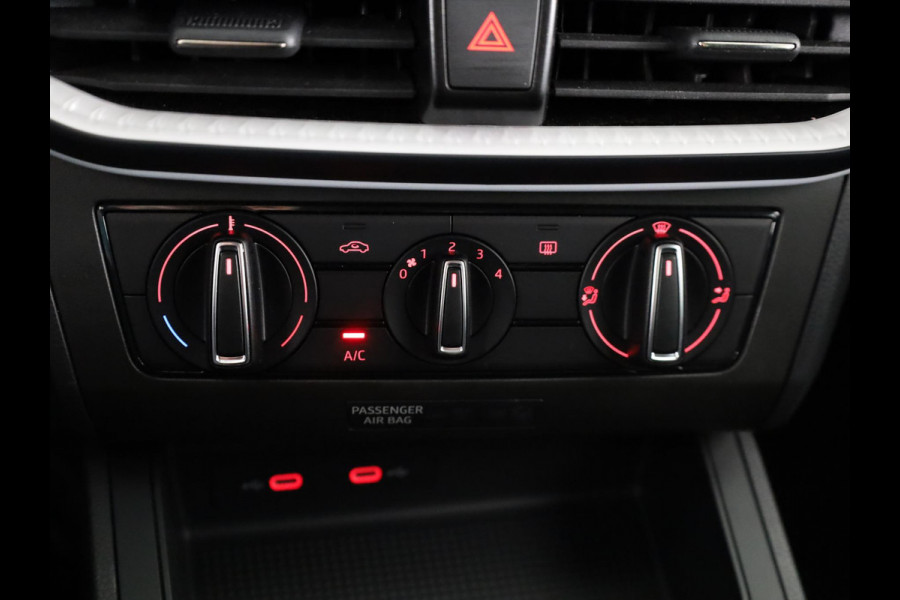 Seat Ibiza 1.0 EcoTSI Style 95 ok | Verlengde garantie | Navigatie via App | Parkeersensoren achter | Cruise control | Apple Carplay/Android Auto |