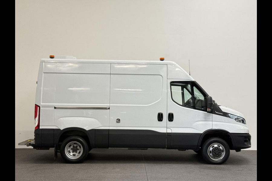 Iveco Daily 35C16V 2.3 352 L2H2 Automaat Dubbellucht Airco Cruise Control Parkeersensoren