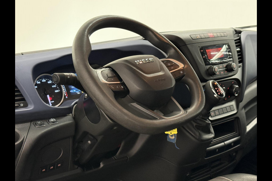 Iveco Daily 35C16V 2.3 352 L2H2 Automaat Dubbellucht Airco Cruise Control Parkeersensoren