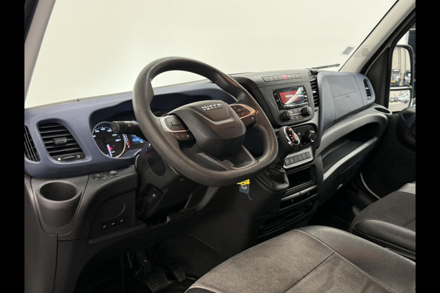 Iveco Daily 35C16V 2.3 352 L2H2 Automaat Dubbellucht Airco Cruise Control Parkeersensoren