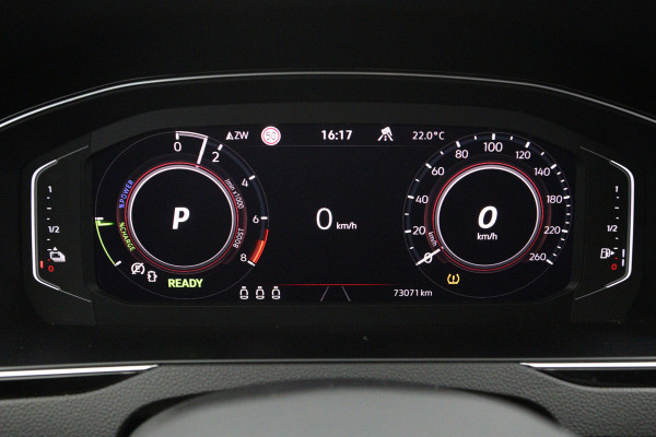 Volkswagen Passat Variant 218 PK 1.4 TSI PHEV GTE Business PHEV, Panoramadak, Trekhaak, Memory, Leder