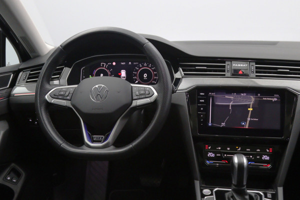 Volkswagen Passat Variant 218 PK 1.4 TSI PHEV GTE Business PHEV, Panoramadak, Trekhaak, Memory, Leder