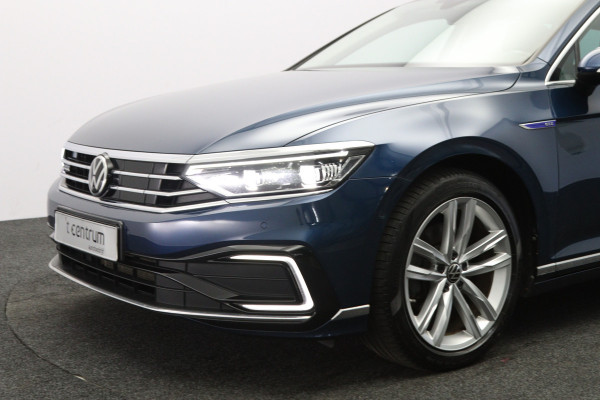 Volkswagen Passat Variant 218 PK 1.4 TSI PHEV GTE Business PHEV, Panoramadak, Trekhaak, Memory, Leder