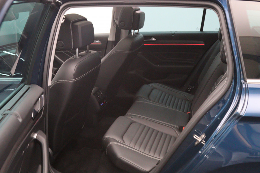 Volkswagen Passat Variant 218 PK 1.4 TSI PHEV GTE Business PHEV, Panoramadak, Trekhaak, Memory, Leder