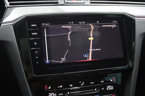 Volkswagen Passat Variant 218 PK 1.4 TSI PHEV GTE Business PHEV, Panoramadak, Trekhaak, Memory, Leder
