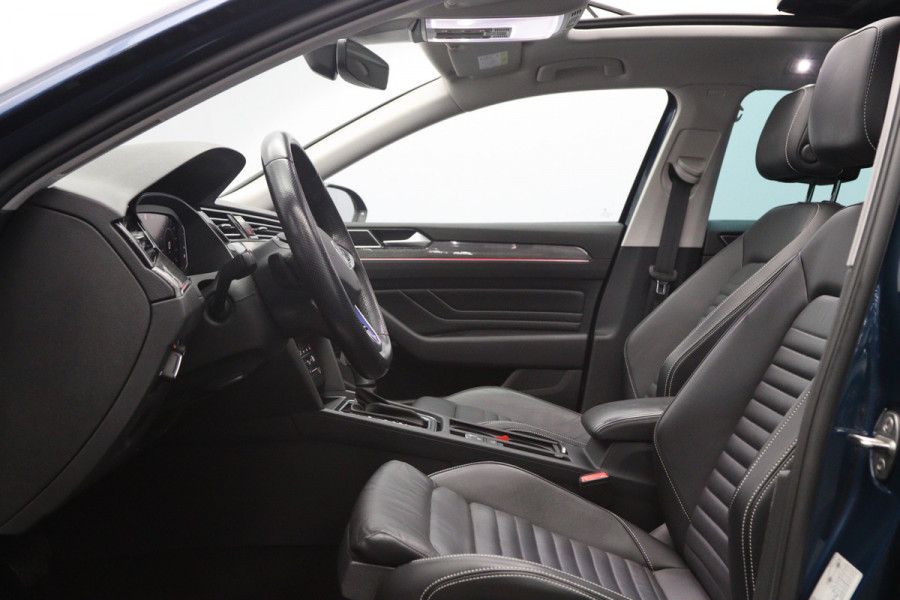 Volkswagen Passat Variant 218 PK 1.4 TSI PHEV GTE Business PHEV, Panoramadak, Trekhaak, Memory, Leder