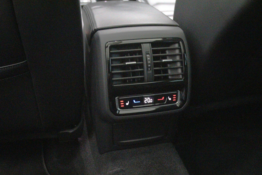 Volkswagen Passat Variant 218 PK 1.4 TSI PHEV GTE Business PHEV, Panoramadak, Trekhaak, Memory, Leder
