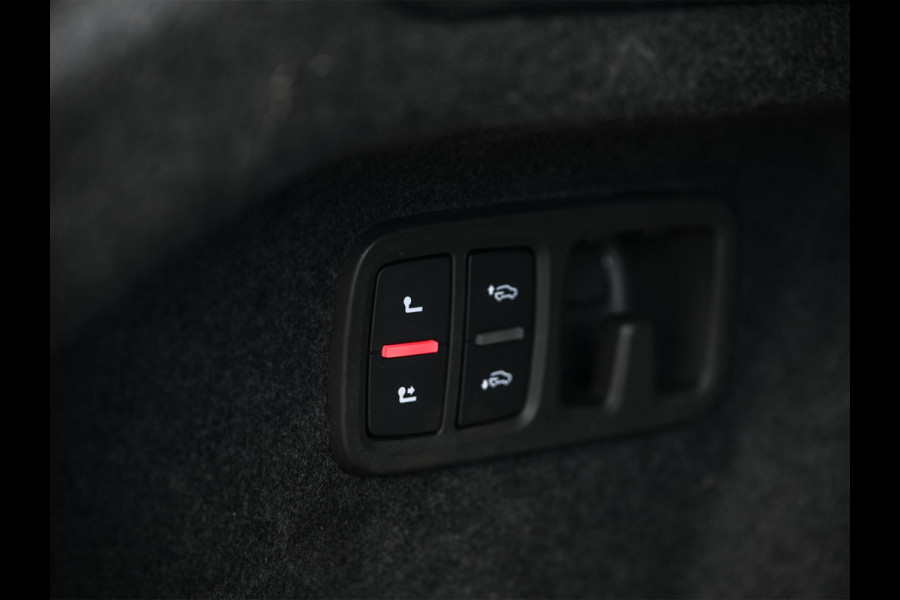 Audi Q8 60 TFSI e quattro Pro Line S Competition | Panoramadak | Stoelmassage + Ventilatie | 360 Camera | B&O | Adaptive Cruise | Luchtvering | Ambiance Interieur | Stoelverwarming V+A | Memory Seat | Trekhaak |