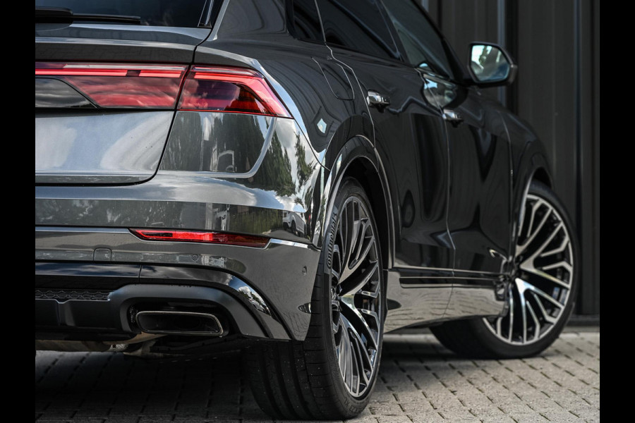 Audi Q8 60 TFSI e quattro Pro Line S Competition | Panoramadak | Stoelmassage + Ventilatie | 360 Camera | B&O | Adaptive Cruise | Luchtvering | Ambiance Interieur | Stoelverwarming V+A | Memory Seat | Trekhaak |