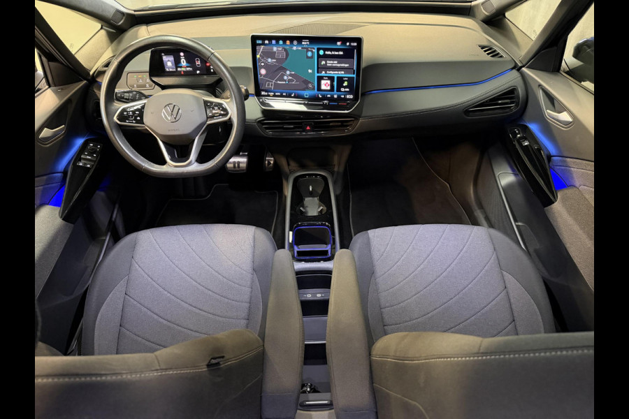 Volkswagen ID.3 Pure 52 kWh 18"/Adaptieve Cruise/Apple Carplay & Android Auto/DAB/Navigatie/Sfeerverlichting/Camera/Stuur + stoelverwarming