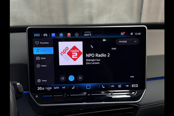 Volkswagen ID.3 Pure 52 kWh 18"/Adaptieve Cruise/Apple Carplay & Android Auto/DAB/Navigatie/Sfeerverlichting/Camera/Stuur + stoelverwarming