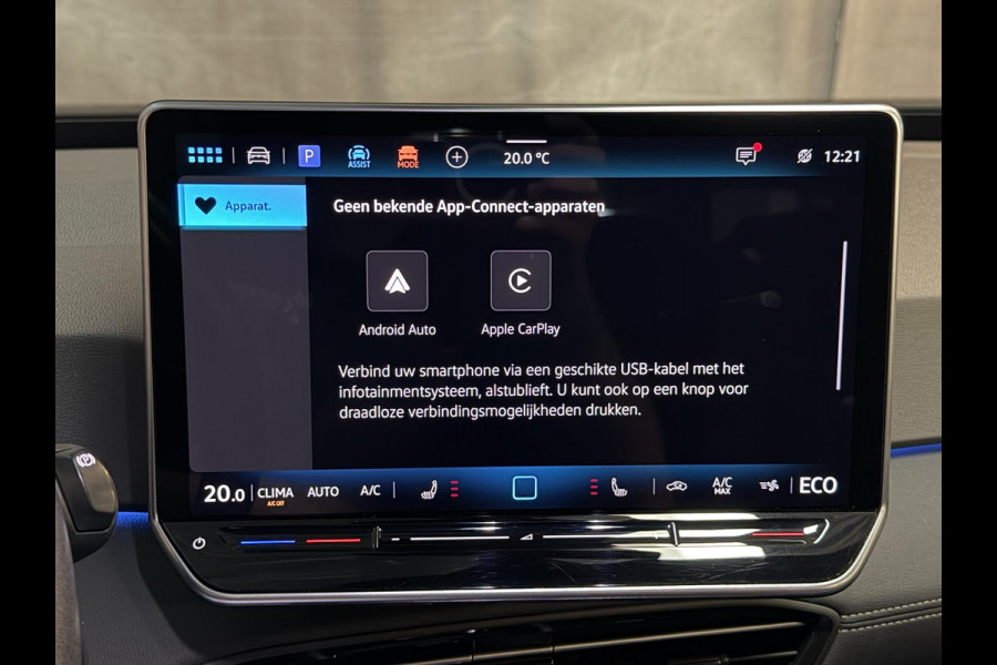 Volkswagen ID.3 Pure 52 kWh 18"/Adaptieve Cruise/Apple Carplay & Android Auto/DAB/Navigatie/Sfeerverlichting/Camera/Stuur + stoelverwarming