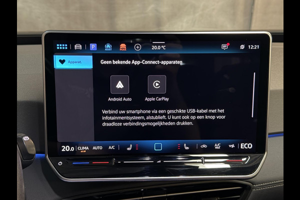 Volkswagen ID.3 Pure 52 kWh 18"/Adaptieve Cruise/Apple Carplay & Android Auto/DAB/Navigatie/Sfeerverlichting/Camera/Stuur + stoelverwarming