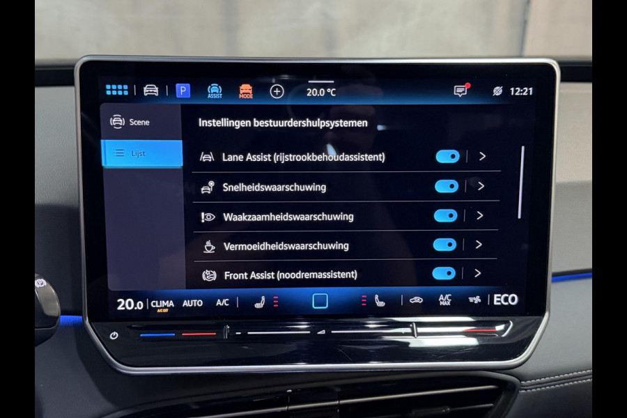 Volkswagen ID.3 Pure 52 kWh 18"/Adaptieve Cruise/Apple Carplay & Android Auto/DAB/Navigatie/Sfeerverlichting/Camera/Stuur + stoelverwarming
