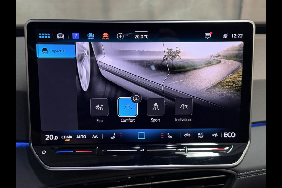 Volkswagen ID.3 Pure 52 kWh 18"/Adaptieve Cruise/Apple Carplay & Android Auto/DAB/Navigatie/Sfeerverlichting/Camera/Stuur + stoelverwarming