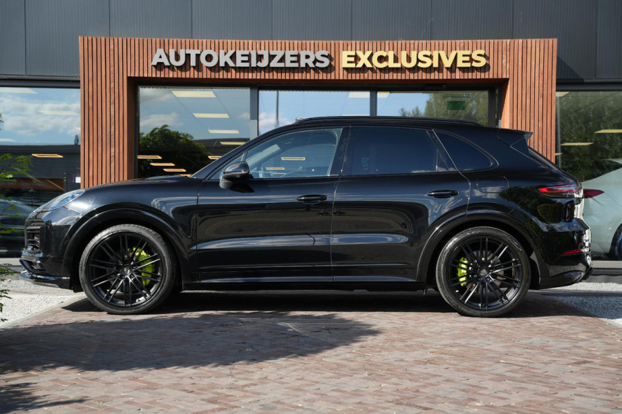 Porsche Cayenne 3.0 E-Hybrid Panoramadak Sportchrono HeadUp Stoelvent. Trekhaak 22''LM