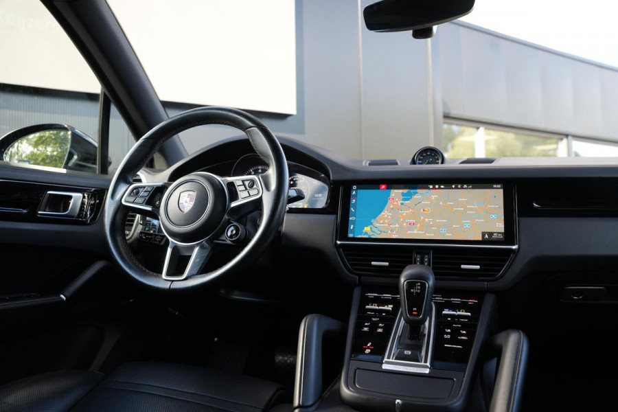Porsche Cayenne 3.0 E-Hybrid Panoramadak Sportchrono HeadUp Stoelvent. Trekhaak 22''LM