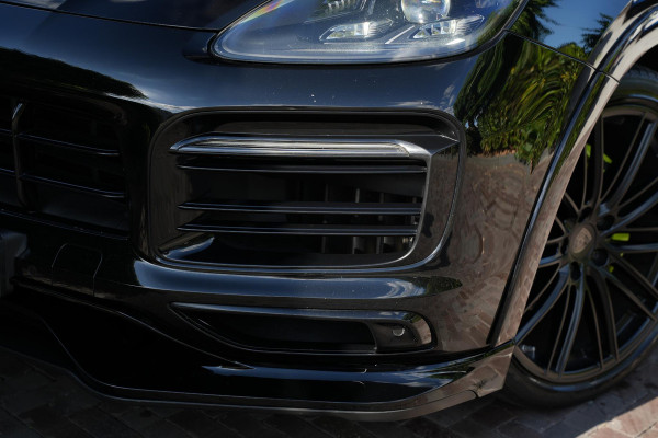 Porsche Cayenne 3.0 E-Hybrid Panoramadak Sportchrono HeadUp Stoelvent. Trekhaak 22''LM