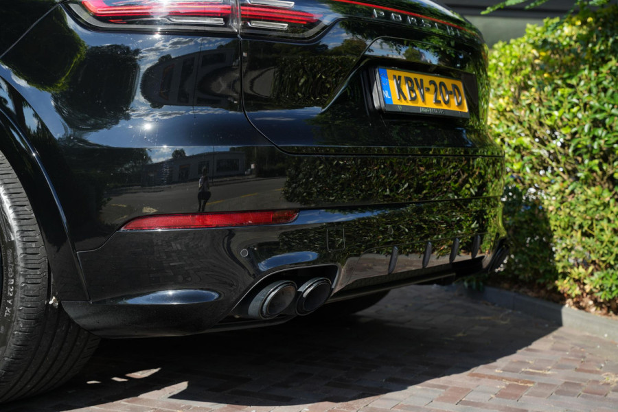 Porsche Cayenne 3.0 E-Hybrid Panoramadak Sportchrono HeadUp Stoelvent. Trekhaak 22''LM