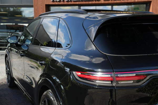 Porsche Cayenne 3.0 E-Hybrid Panoramadak Sportchrono HeadUp Stoelvent. Trekhaak 22''LM