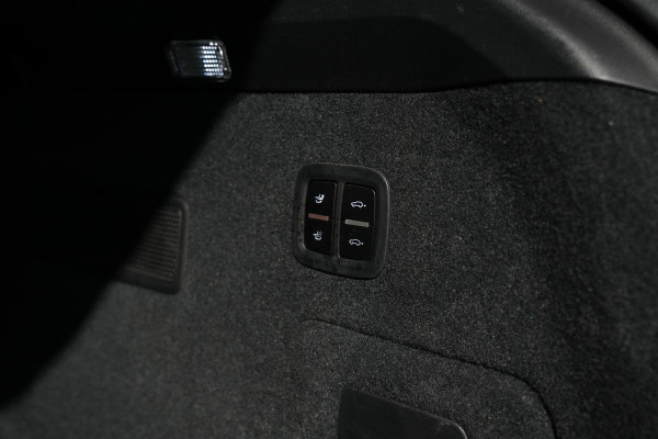 Porsche Cayenne 3.0 E-Hybrid Panoramadak Sportchrono HeadUp Stoelvent. Trekhaak 22''LM