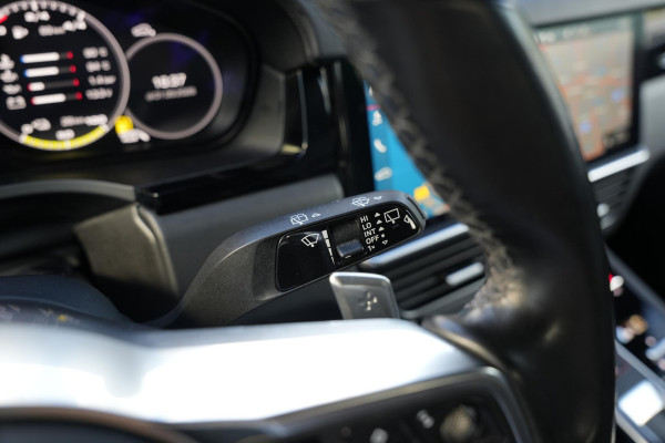 Porsche Cayenne 3.0 E-Hybrid Panoramadak Sportchrono HeadUp Stoelvent. Trekhaak 22''LM