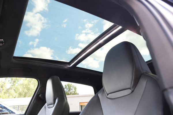 Porsche Cayenne 3.0 E-Hybrid Panoramadak Sportchrono HeadUp Stoelvent. Trekhaak 22''LM
