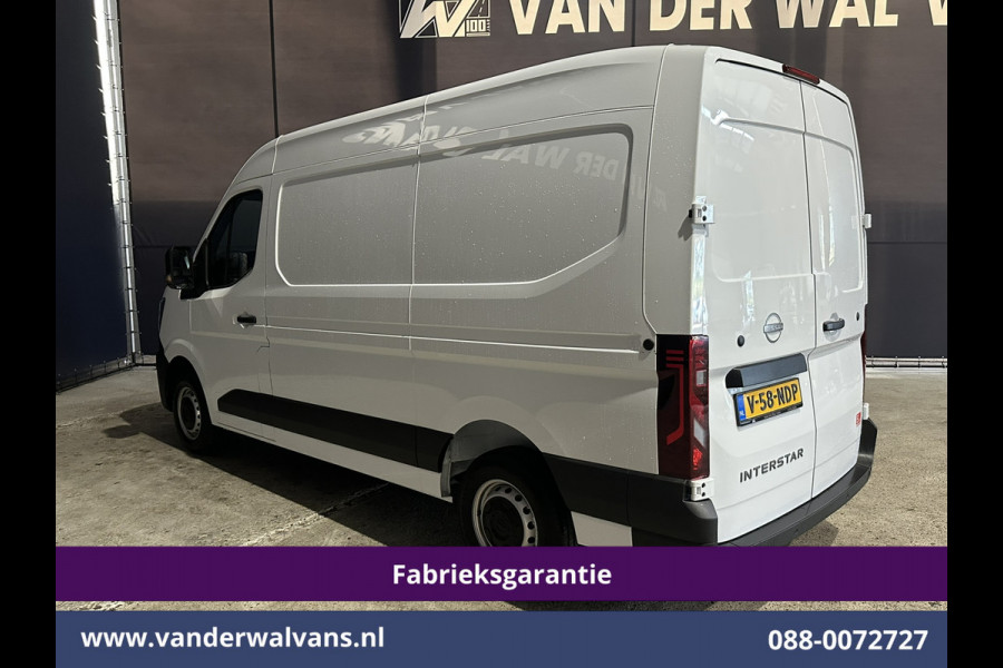 Nissan Interstar 2.3 dCi 131pk L2H2 Fabrieksgarantie Euro6 Airco | LED | Apple Carplay | Cruisecontrol | Android Auto Parkeersensoren, Bijrijdersbank, 2500kg trekvermogen