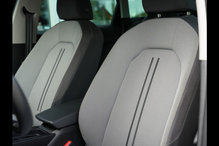 Seat Leon Sportstourer 1.0 eTSI Style Business Intense | Cruise control adaptief | Apple Carplay/Android Auto | Achteruitrijcamera |