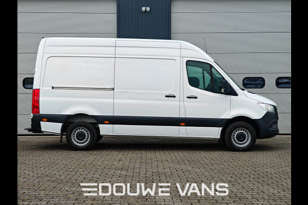 Mercedes-Benz Sprinter 317 L2H2 Automaat Distronic Trekhaak Omvormer Navi