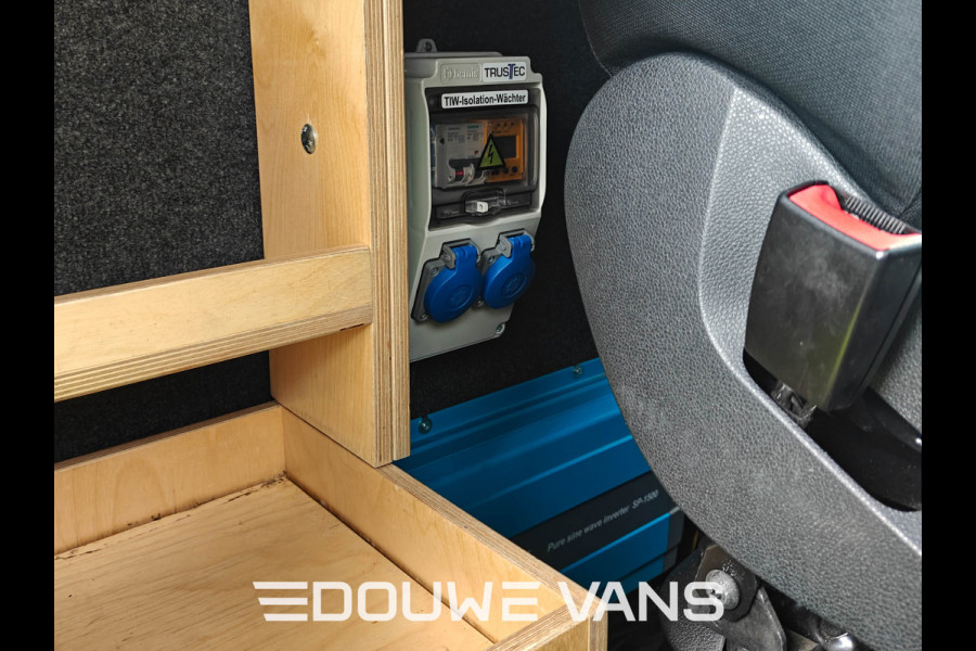 Mercedes-Benz Sprinter 317 L2H2 Automaat Distronic Trekhaak Omvormer Navi