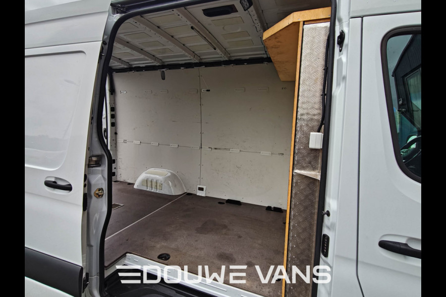 Mercedes-Benz Sprinter 317 L2H2 Automaat Distronic Trekhaak Omvormer Navi