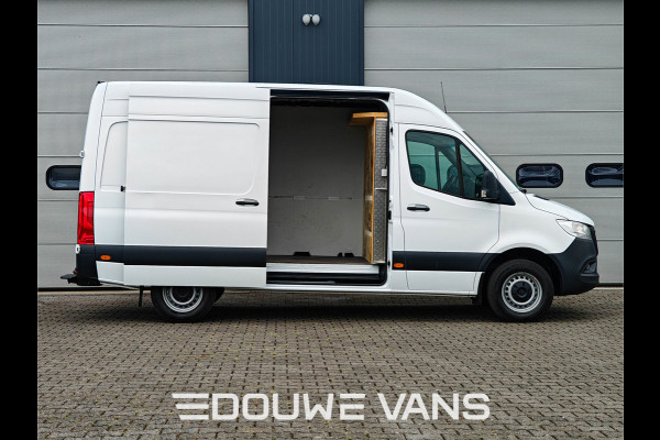 Mercedes-Benz Sprinter 317 L2H2 Automaat Distronic Trekhaak MBUX Omvormer Navi