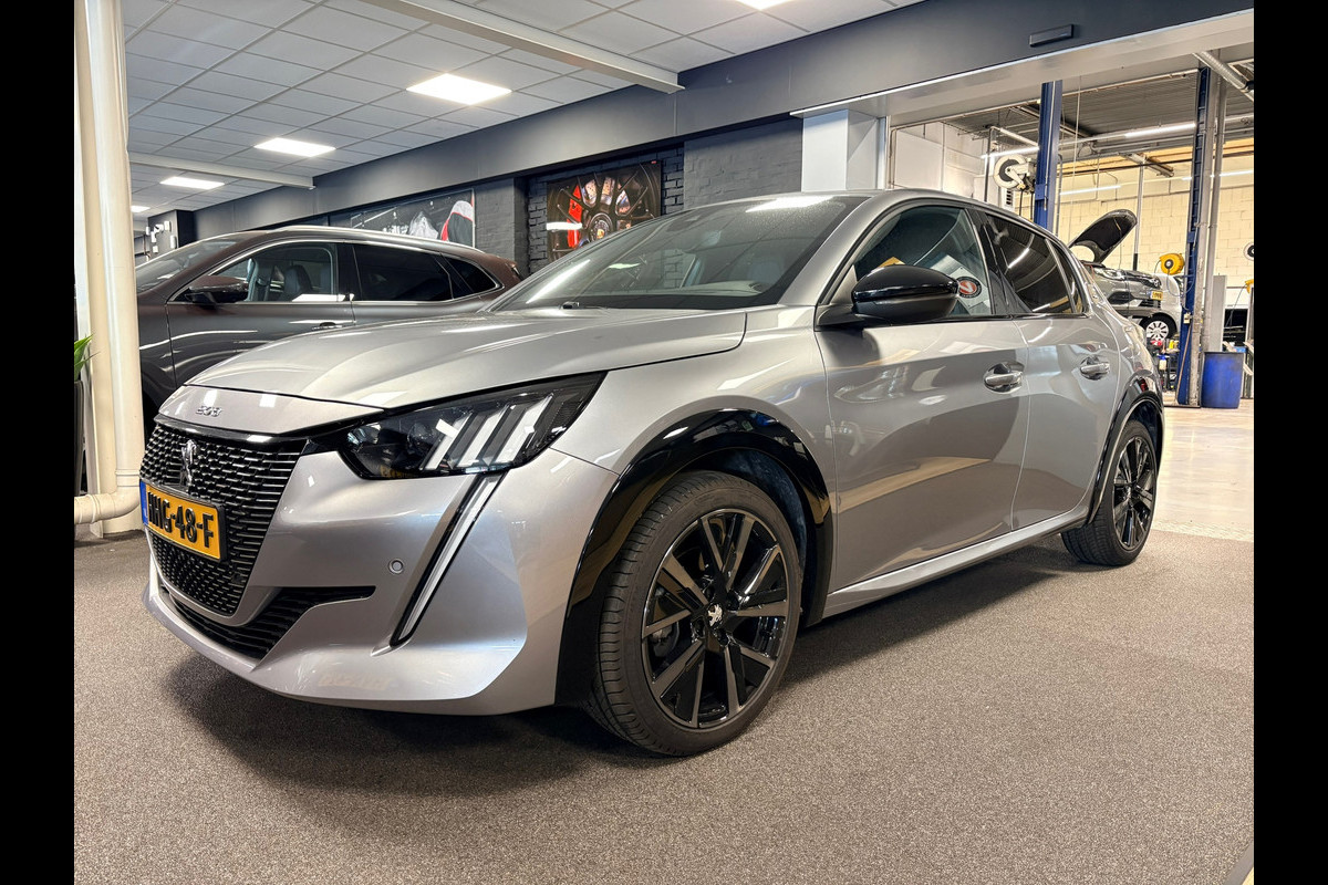 Peugeot 208 1.2 GT 101pk / Camera / PDC / Full Led / Cruise control / 17inch