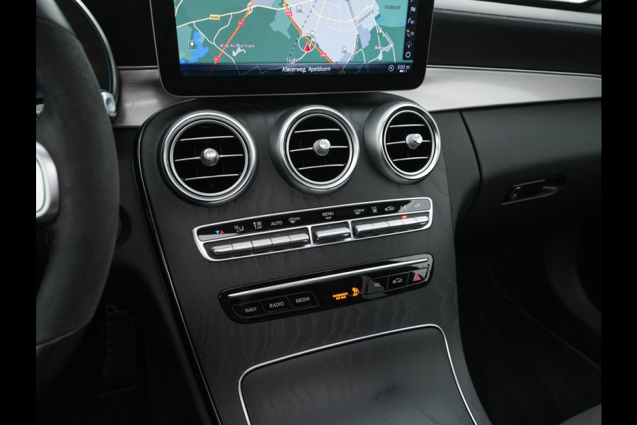 Mercedes-Benz C-Klasse 300 e Business Solution AMG Limited Night-Pack (Plug-in) {SoH-94%} (INCL-BTW) Aut. *PANO | LEATHER-MICROFIBRE | MULTIBEAM-LED | TOPVIEW | DIGI-COCKPIT | BLINDSPOT | HEATED-SPORTSEATS | SHIFTPADDLES | NAVI-FULLAMP | PRIVACY-GLASS | PDC | CRUISE | TOWBAR | 18"