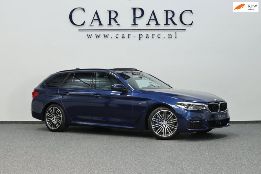 BMW 5 Serie Touring 540i xDrive M-Sport LED/VIRTUAL/SFEER/PANO/LEER+S.VERWARMING+MEMORY/19" LMV/360/ACC/ECC/12 MND GARANTIE!