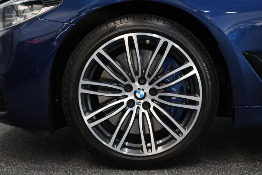 BMW 5 Serie Touring 540i xDrive M-Sport LED/VIRTUAL/SFEER/PANO/LEER+S.VERWARMING+MEMORY/19" LMV/360/ACC/ECC/12 MND GARANTIE!