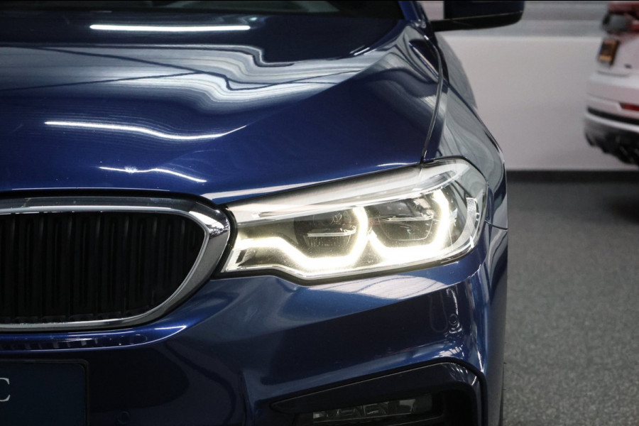 BMW 5 Serie Touring 540i xDrive M-Sport LED/VIRTUAL/SFEER/PANO/LEER+S.VERWARMING+MEMORY/19" LMV/360/ACC/ECC/12 MND GARANTIE!