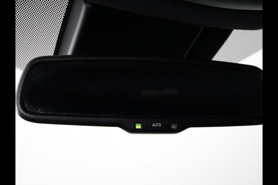 Toyota C-HR 1.8 Hybrid Dynamic Bi-Tone | Stoelverwarming | Apple Carplay & AndroidAUTO |