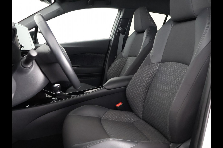 Toyota C-HR 1.8 Hybrid Dynamic Bi-Tone | Stoelverwarming | Apple Carplay & AndroidAUTO |