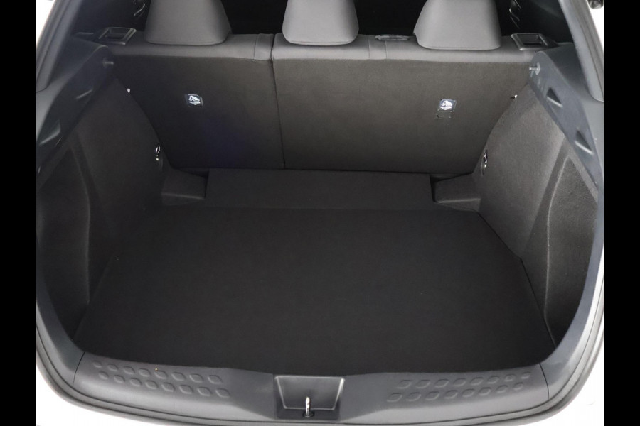 Toyota C-HR 1.8 Hybrid Dynamic Bi-Tone | Stoelverwarming | Apple Carplay & AndroidAUTO |