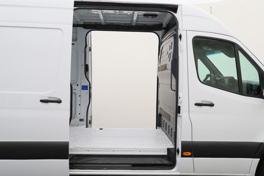 Mercedes-Benz Sprinter 317 L2H2 RWD 2x Schuifdeur, Trekhaak 3500KG, Apple Carplay, Camera, Dodehoeksensor