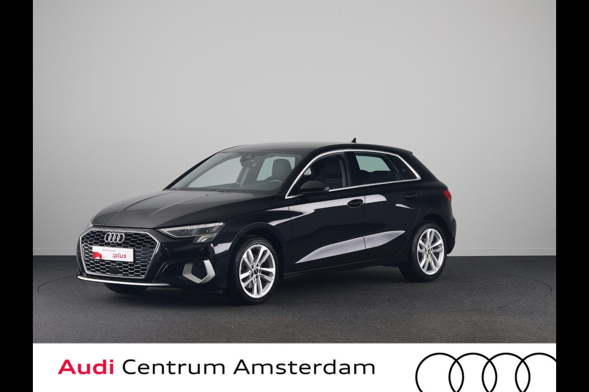 Audi A3 Sportback 30 TFSI Attitude 110 pk S-tronic | Navigatie | Parkeersensoren achter | Autom. airco | Cruise control | Apple Carplay/Android Auto |