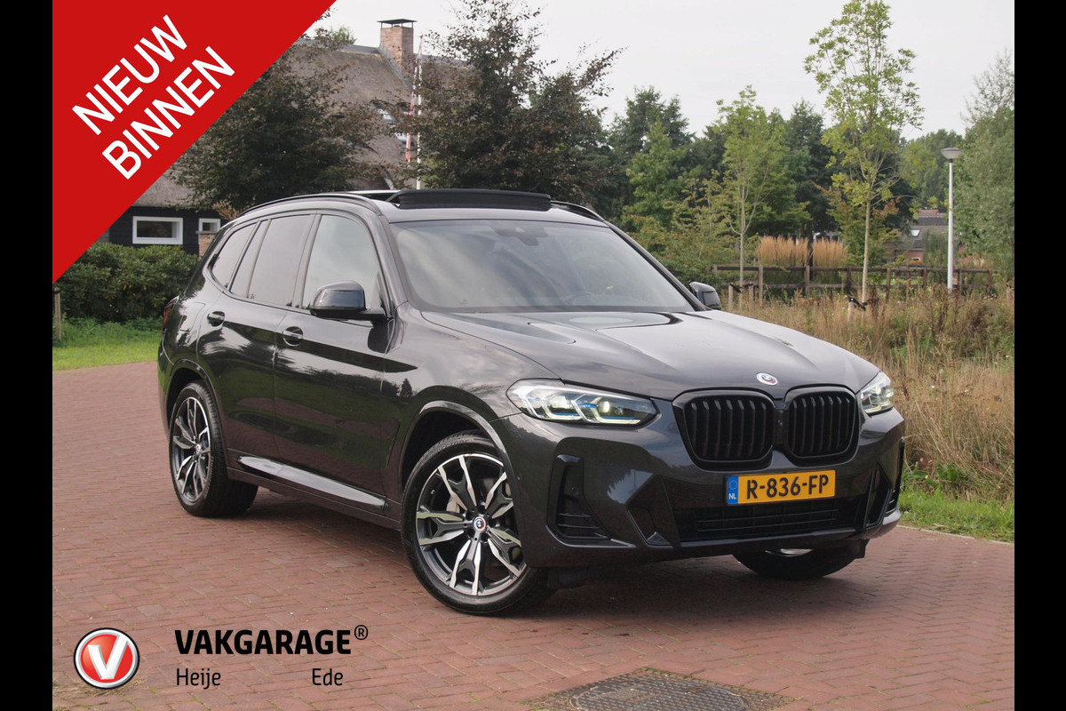 BMW X3 xDrive30e Business Edition Plus | M-Pakket | Panoramadak | Trekhaak | 360 Camera | Sfeerverlichting | ACC | NL-Auto |