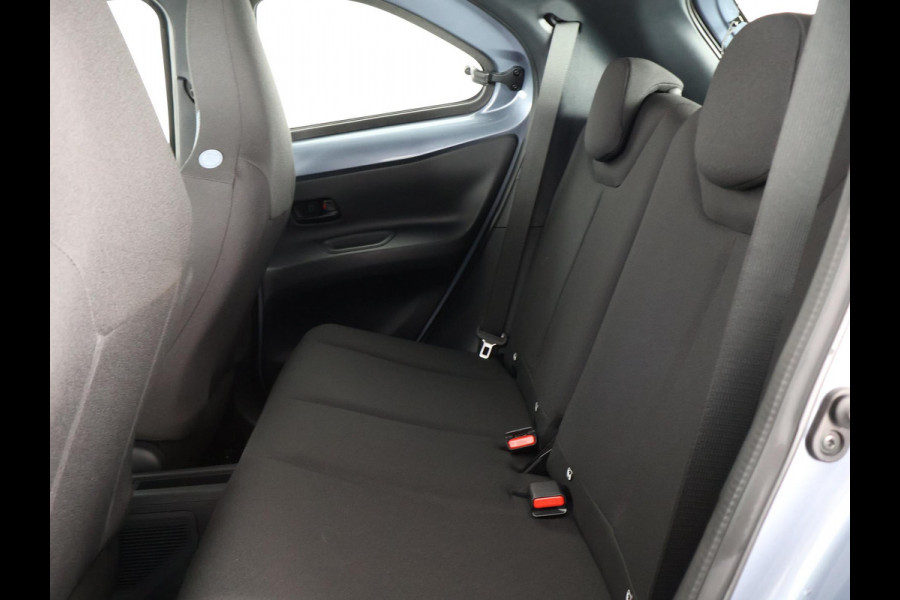 Toyota Aygo X Hybrid 115 Pulse | Adaptieve Cruise Control | Camera | Apple Carplay & Android auto | Elektrische spiegels
