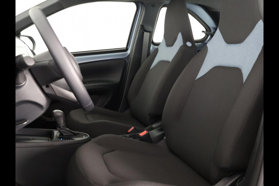 Toyota Aygo X Hybrid 115 Pulse | Adaptieve Cruise Control | Camera | Apple Carplay & Android auto | Elektrische spiegels