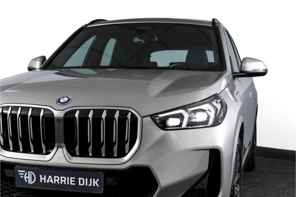 BMW X1 xDrive25e 245 PK M-Sport | Premium Pack | Cruise | Dig. Cockpit | Stoelverw. | PDC | Camera | NAV+App. Connect | ECC | Elek. Klep | LM 18" | 9072