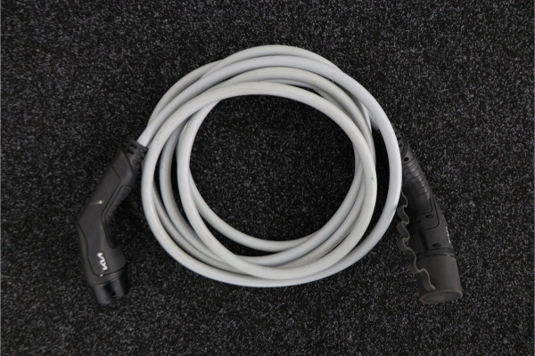 Kia EV3 Plus 81.4 kWh - Stoel/stuurwiel verwarming - Adaptieve Cruisecontrole - LED lampen - Fabrieksgarantie tot 04-2032